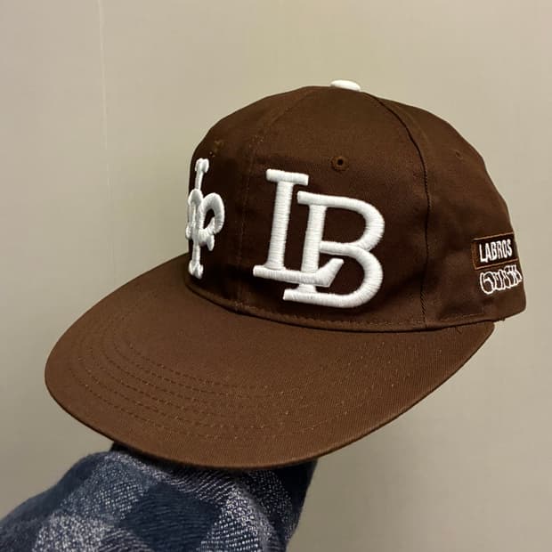 (F)라브로스 LT LB 자수 6패널 볼캡 모자 다크브라운