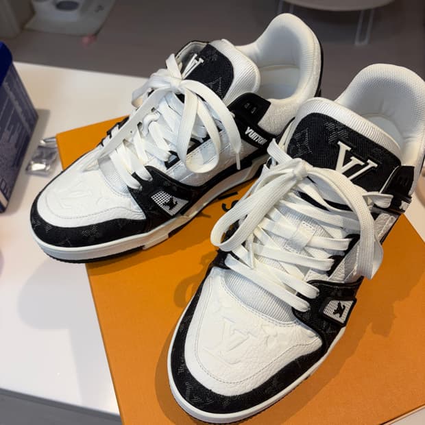 (새상품급)루이비통 트레이너 6.5 국내255-60