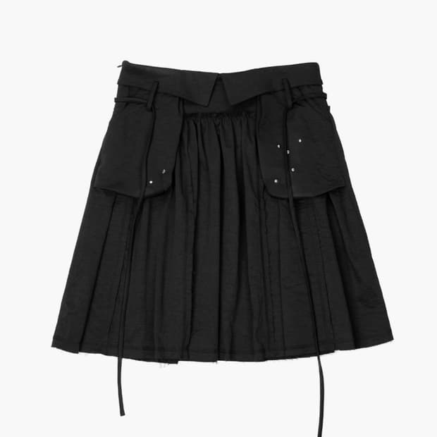 Out Pocket Pleated Skirt