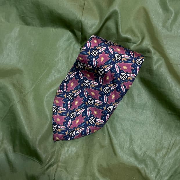 90‘s 크리스찬 디올 지오매트릭 패턴 실크 타이