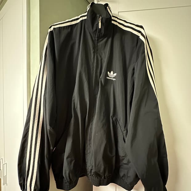 발렌시아가 아디다스 포플린 트랙자켓 블랙 4사이즈
