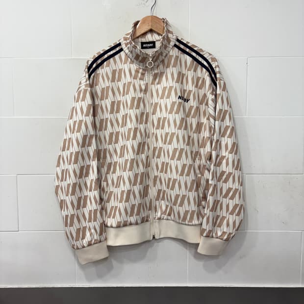 널디 모노그램 심볼 패턴 트랙탑 져지