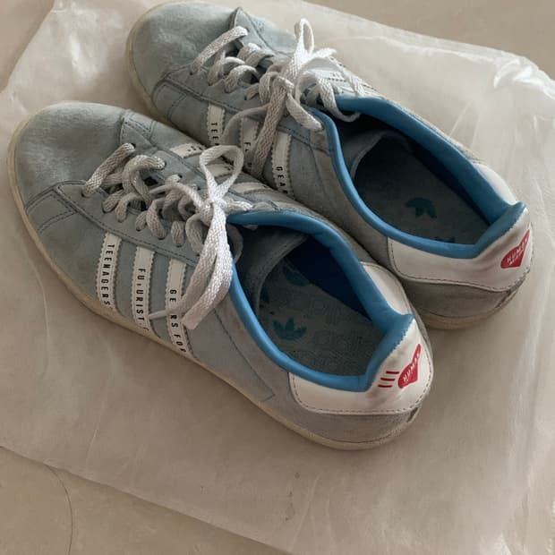 아디다스 휴먼메이드 240