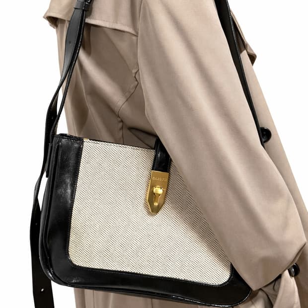 시즌한정 CARLYN 칼린 클래식 소가죽 캔버스백