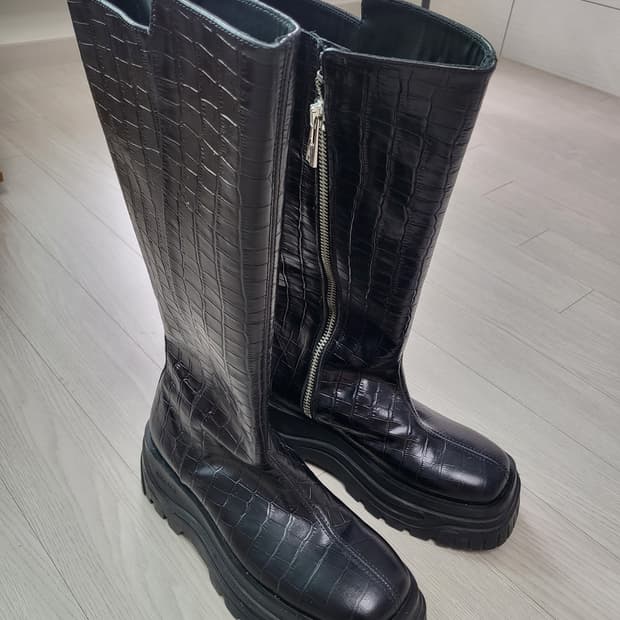 악셀아리가토 크로커다일 레더 롱부츠 250