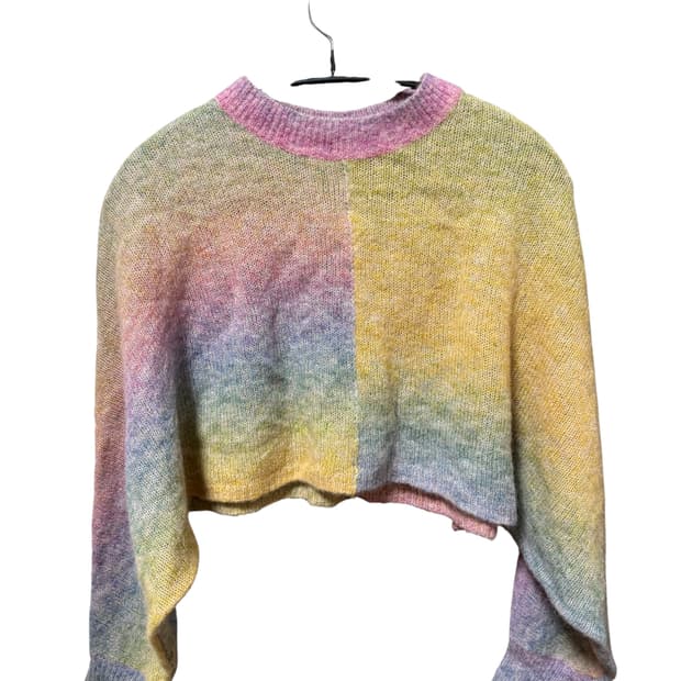 aritzia 파스텔 크롭 스웨터