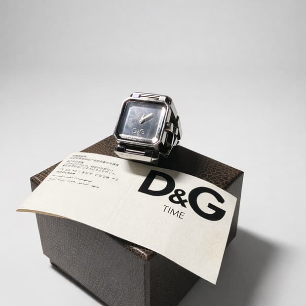 돌체앤 가바나 사각시계 D&G