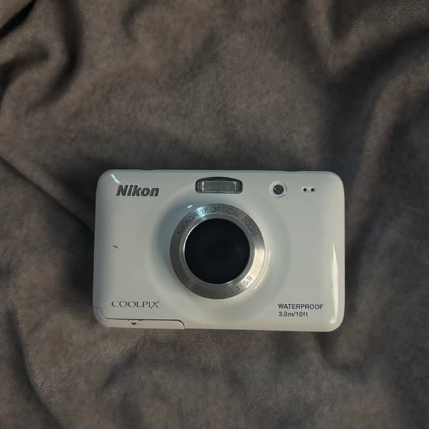 니콘 쿨픽스 s30