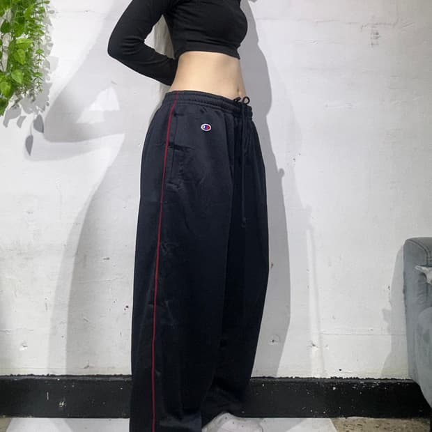 챔피온 블랙 데드스탁 레드 사이드 라인 트레이닝 팬츠 추리닝 바지 L