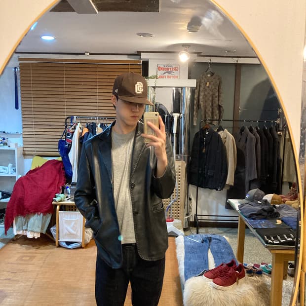 램스킨 투버튼 싱글 레더자켓