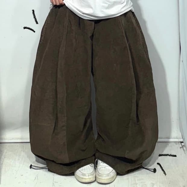 다크브라운 코듀로이 팬츠