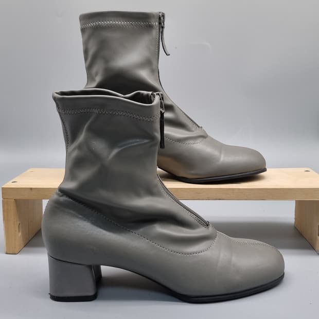 캠퍼 여성앵클부츠 240 굽6