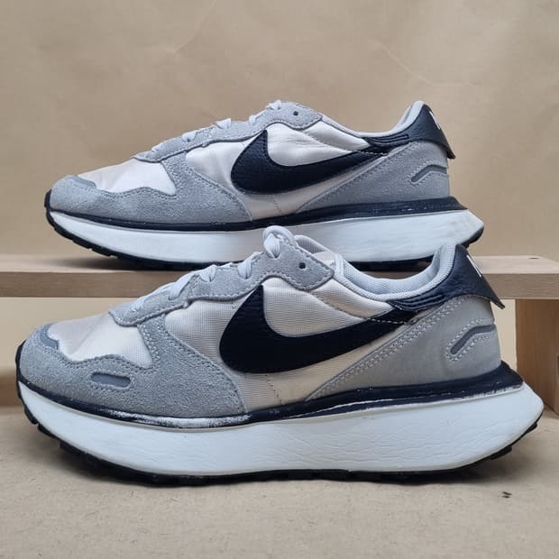 나이키 피닉스 와플 운동화 245