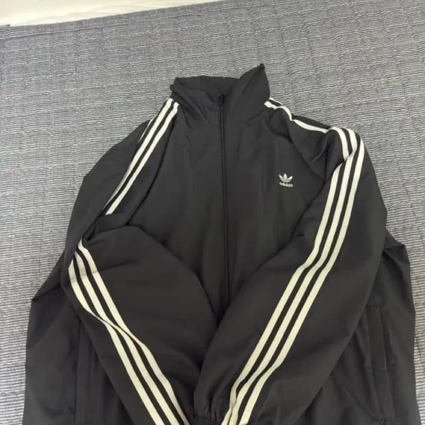 아디다스 아딜레늄3 2xl kr 버전 팝니다