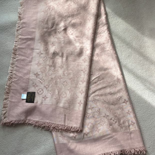 [정품] 루이비통 모노그램 샤인 숄 스카프