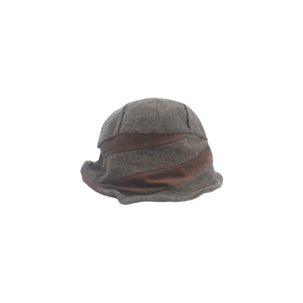 Diagonal Seam Wired Ruffle Cap 