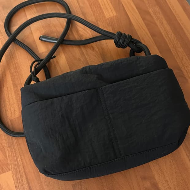 자라 ZARA 퀼팅 크로스백 블랙