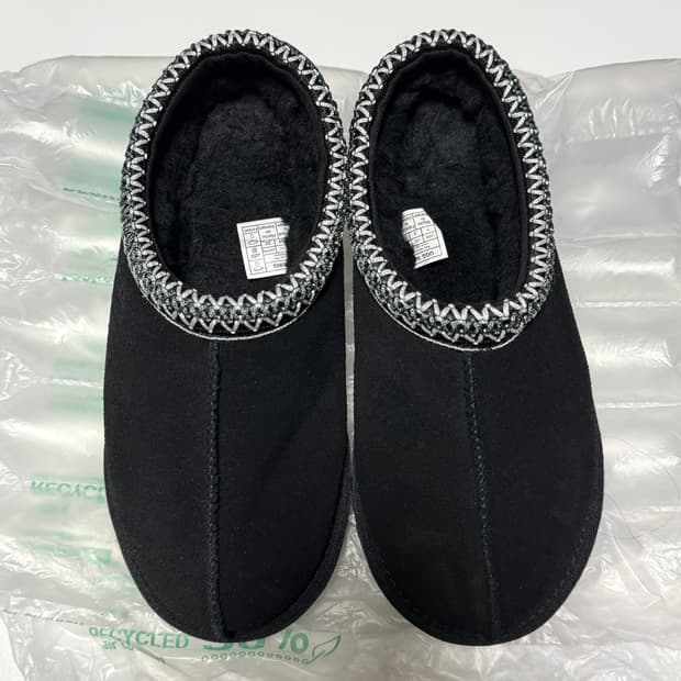 어그 타스만 블랙 240