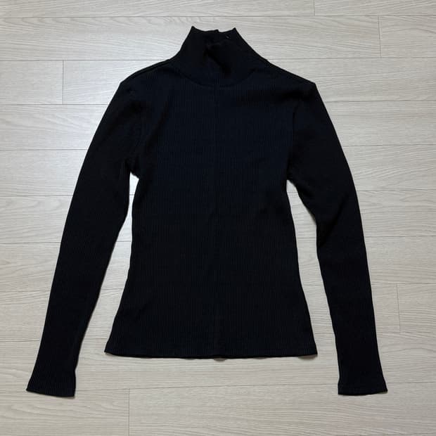에옹쓰 터틀넥 eonts zip Turtleneck top black