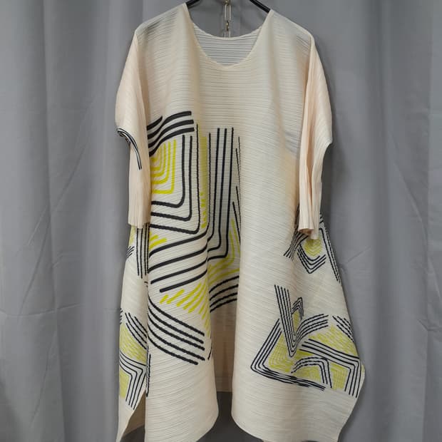 독특한 주름 플리츠  상의