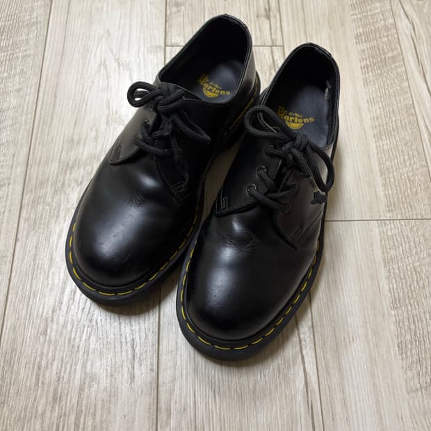 닥터마틴 1461 3홀 벡스 230