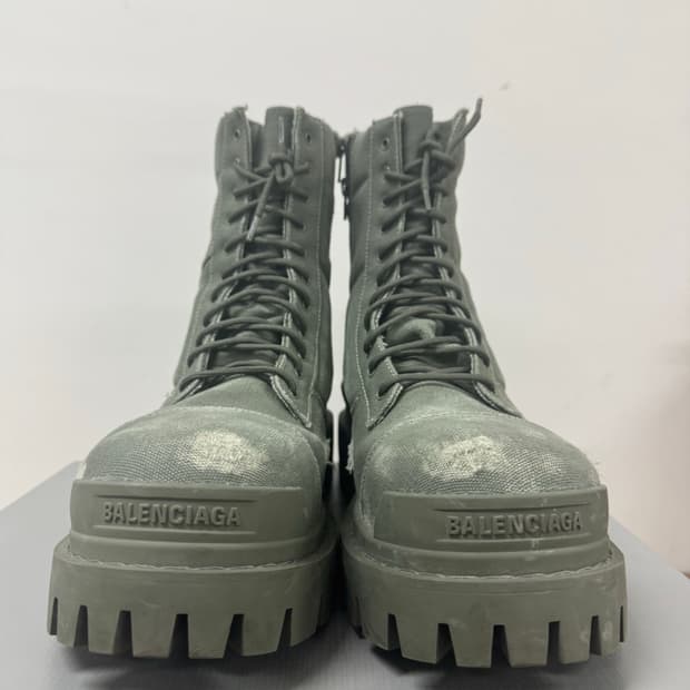 발렌시아가 컴뱃 스트라이크 카키 44 판매합니다