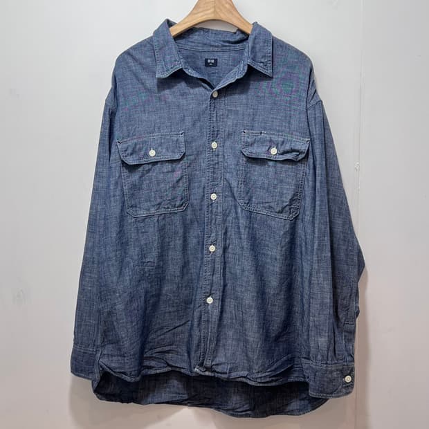 Uniqlo 유니클로 투포켓 샴브레이 셔츠 (남성3XL 여성free)