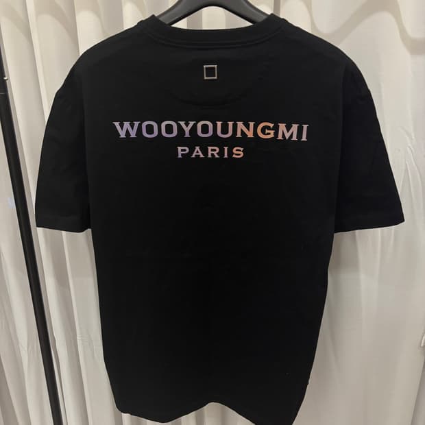 우영미 렌티큘러 반팔티 블랙 50사이즈