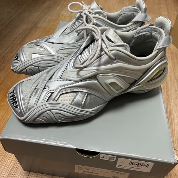 발렌시아가 타이렉스 실버 43 