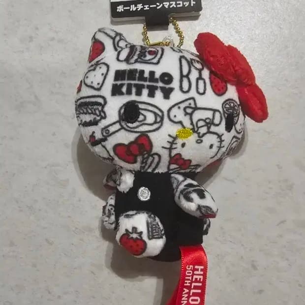 일본정품 헬로키티 50주년 마스코트 키링
