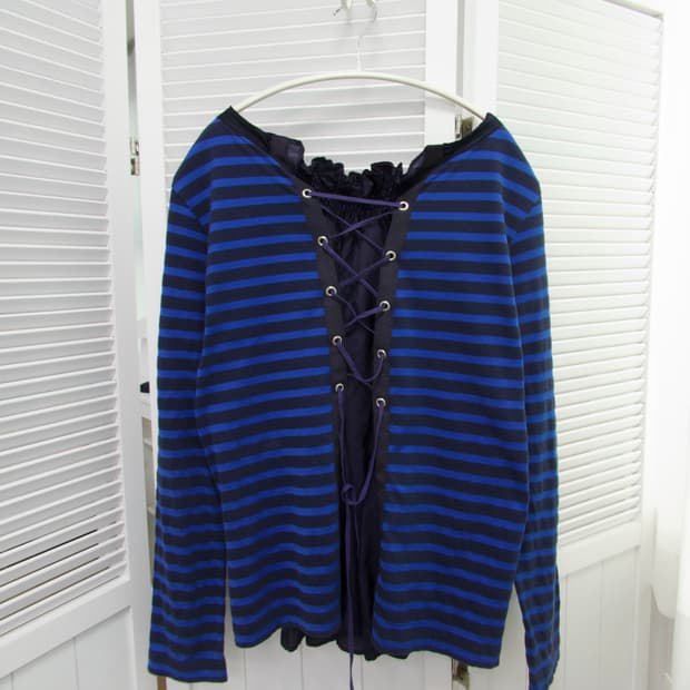 Sacai 사카이 럭 프릴 탑 