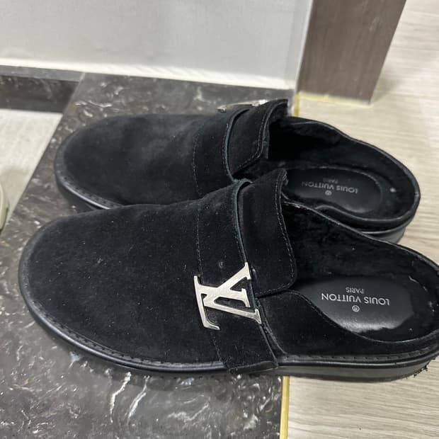 루이비통 남성 스웨이드 이지 뮬 슬리퍼 블랙