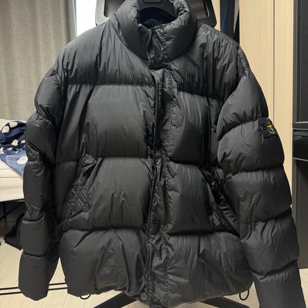 (XL)스톤아일랜드 패딩 24fw 논후드 블랙