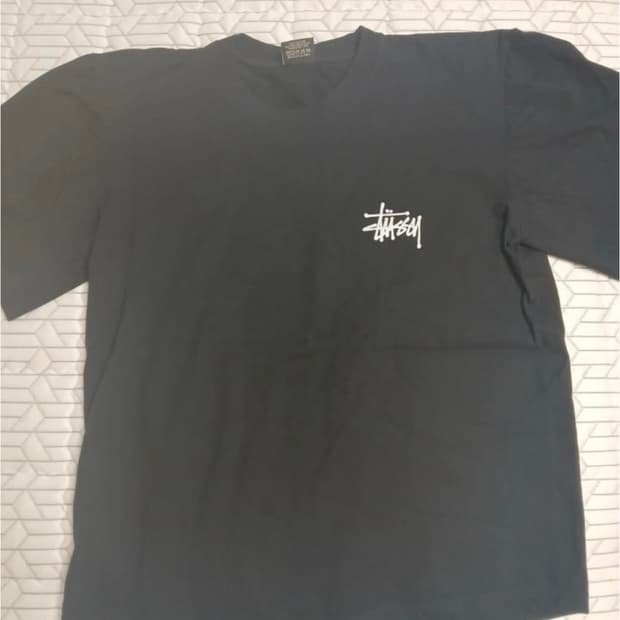 스투시 검은색 반팔티셔츠 