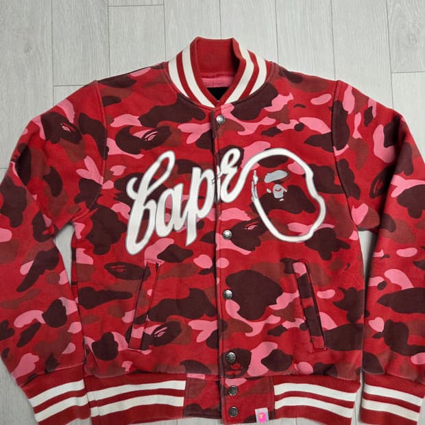 베이프 적계 바시티 자켓