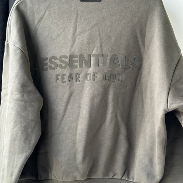 [XS] 피오갓 에센셜 폴로 스웻셔츠