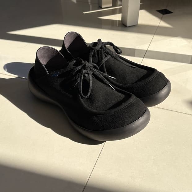 BOLE SHAPE 2 HOLE SHOES AAO003