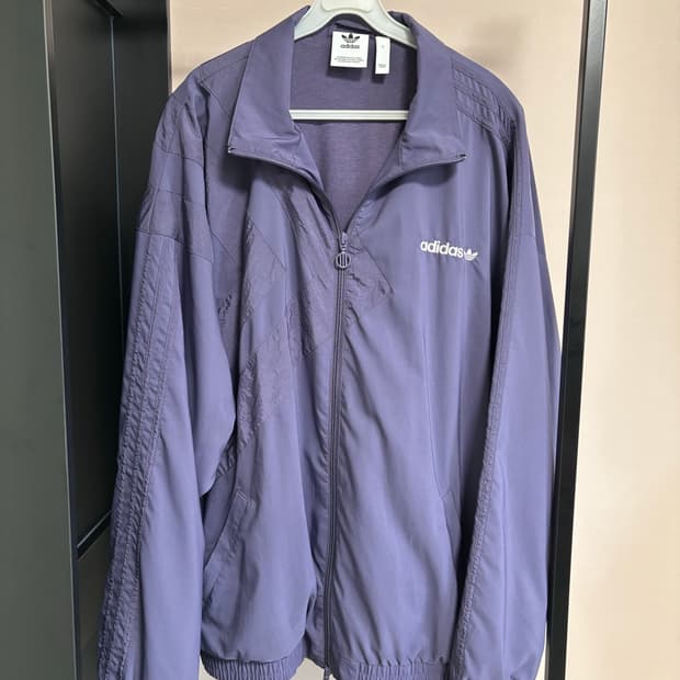 아디다스 뮤트 보라 바람막이