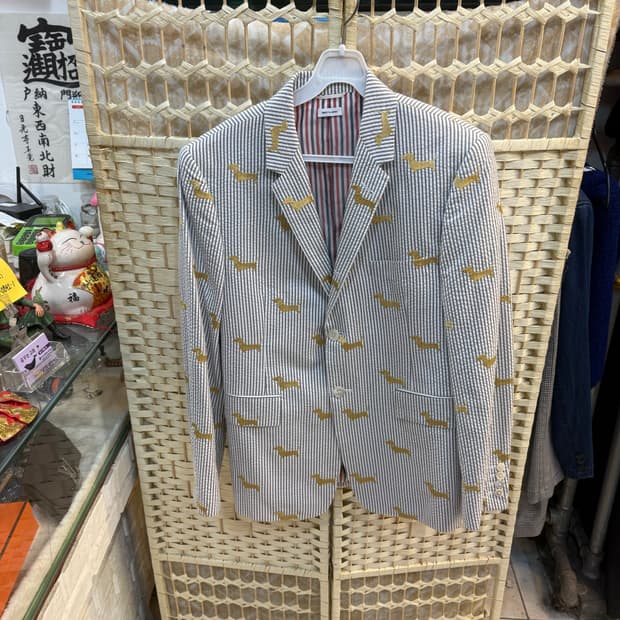 3/100 정품 톰브라운 골드도그 자수 버블 자켓 팝니다