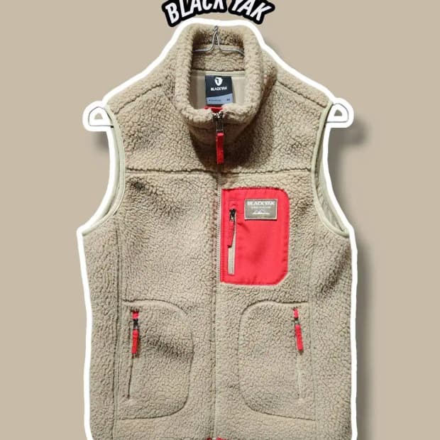 90/ 블랙야크 배색 후리스 조끼 /1222