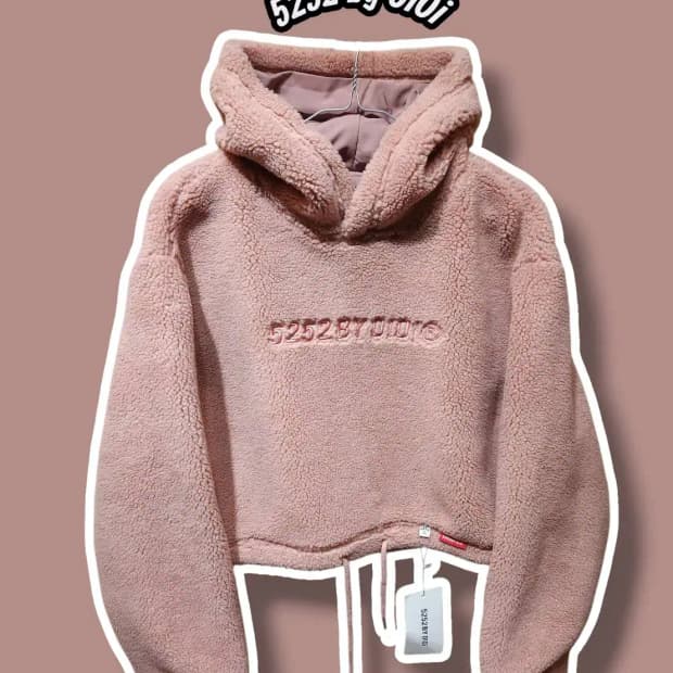 F/ 오아이오아이 페이크 퍼 크롭후드 핑크 새상품 /1222