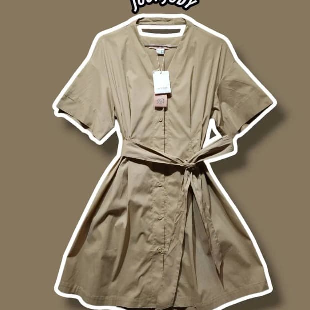 XS/ 쥬시쥬디 제천벨트넥 홀원피스 베이지 새상품 /0114