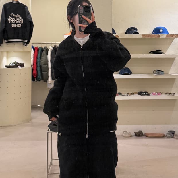 수아레 블랙 로우게이지 미니멀 니트 집업 U988