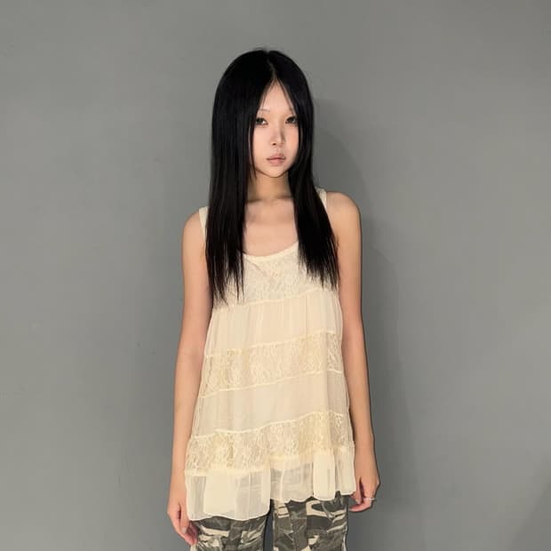 Lace layered can-can sleeveless