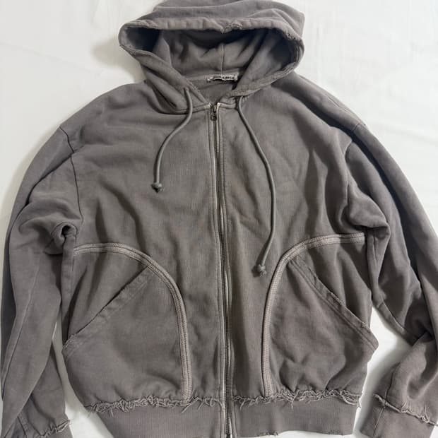 인사일런스 후드집업