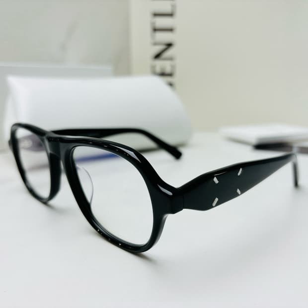 젠틀몬스터X메종 마르지엘라 MM113 블랙 클리어