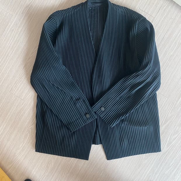 옴므플리세 블랙 칼라리스 자켓