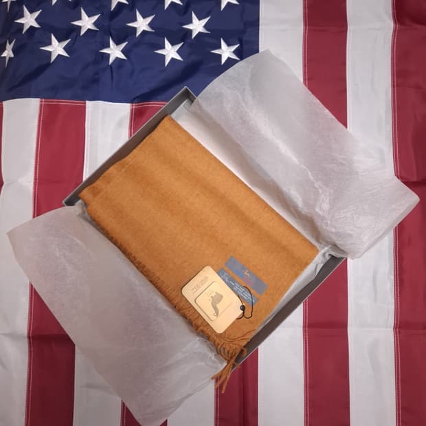 박스 택 새제품 100% 베이비 알파카 머플러