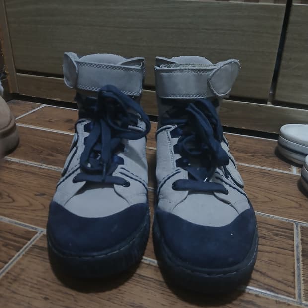 트루릴리전 하이탑 스니커즈