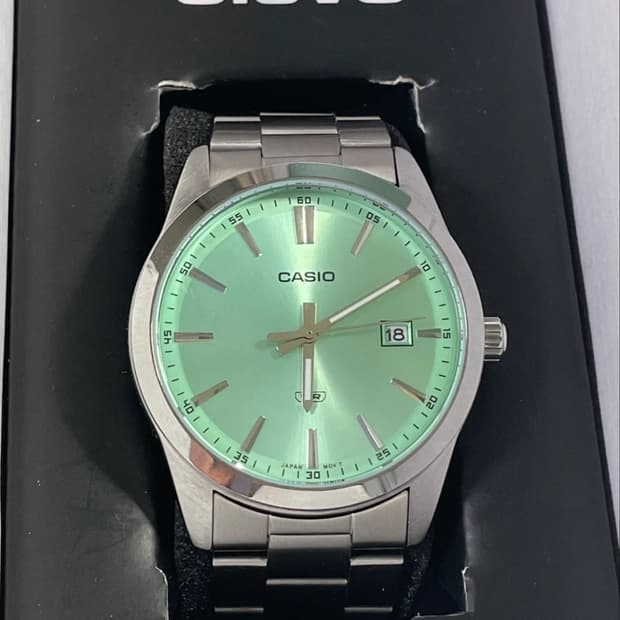 카시오 MTP-VD03D 라이트 그린